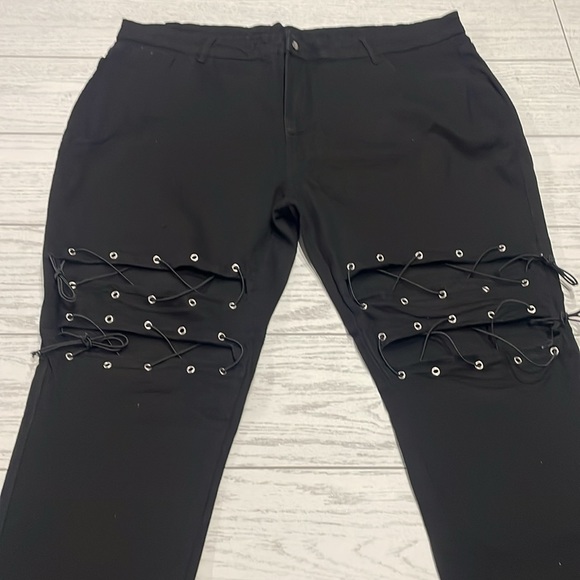 Bottom - Picture 2 of 4